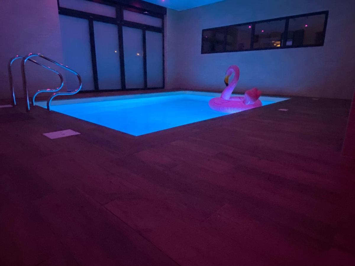 Loft Spa Reims-Fr 250M2 Privatifs, Piscine Interieure Chauffee, Spa Et Parking Екстер'єр фото